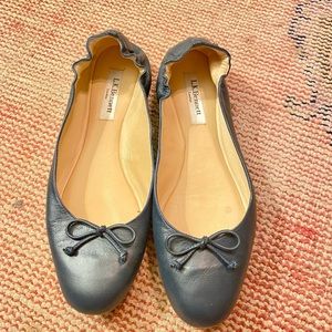 L.K. Bennett - Navy Nappa Leather Ballet Flats W/ Bows Sz 37.5 (7.5)